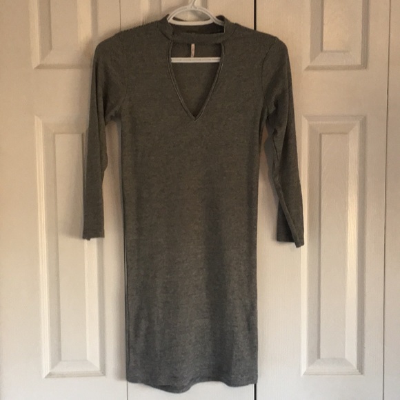 Body Con Dress - Picture 3 of 5